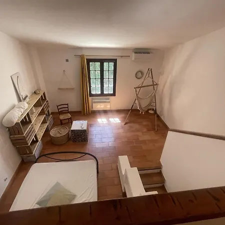 Holiday home Spacious House With Terrace In Castellet Le Castellet (Var)